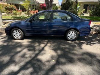 Blue Honda Civic 2005