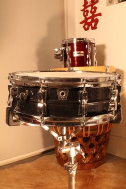 Ludwig 5”x14” 10-Lug Black Galaxy Acrolite - Great Condition