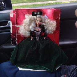 1991 Holiday Barbie  Newish.... Still On The Cardboard 