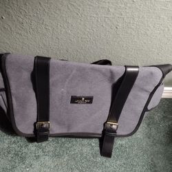 London Fog Canvas Messenger Bag With Tags. Never Used.  Cash Porch Pickup Redmond 