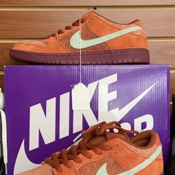 Nike SB Dunk Low Pro PRM “Mystic Red / Rosewood”