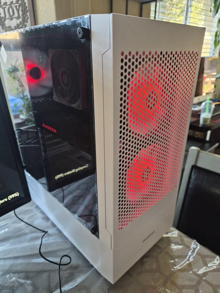 GAMING PC 32" intel Xeon 28T CPU RX5700 XT 16gb 1tb Windows11