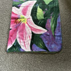 Floral Pink Hibiscus Print Microfleece Throw