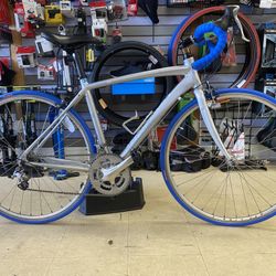Road Bike Raleigh Capri 3.0 Aluminum Frame Size 52CM Carbon Fiber Fork New Tires Size 700X23C 24 Speeds Shimano 105 Free Delivery for Sale in