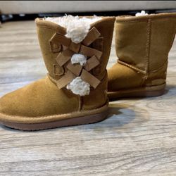 Kookaburra By UGG Toddler Size 9 Boots