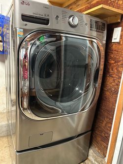 LG (extra large load) 5 Cubic capacity & LG Dryer