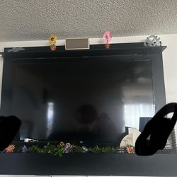 Floating tv stand