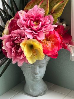 Hawaiian floral arrangement