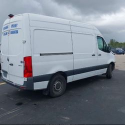 2019 Merc Sprinter 2500 for parts