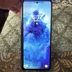 Samsung Galaxy Fold5 w/ Galaxy Watch5 Pro