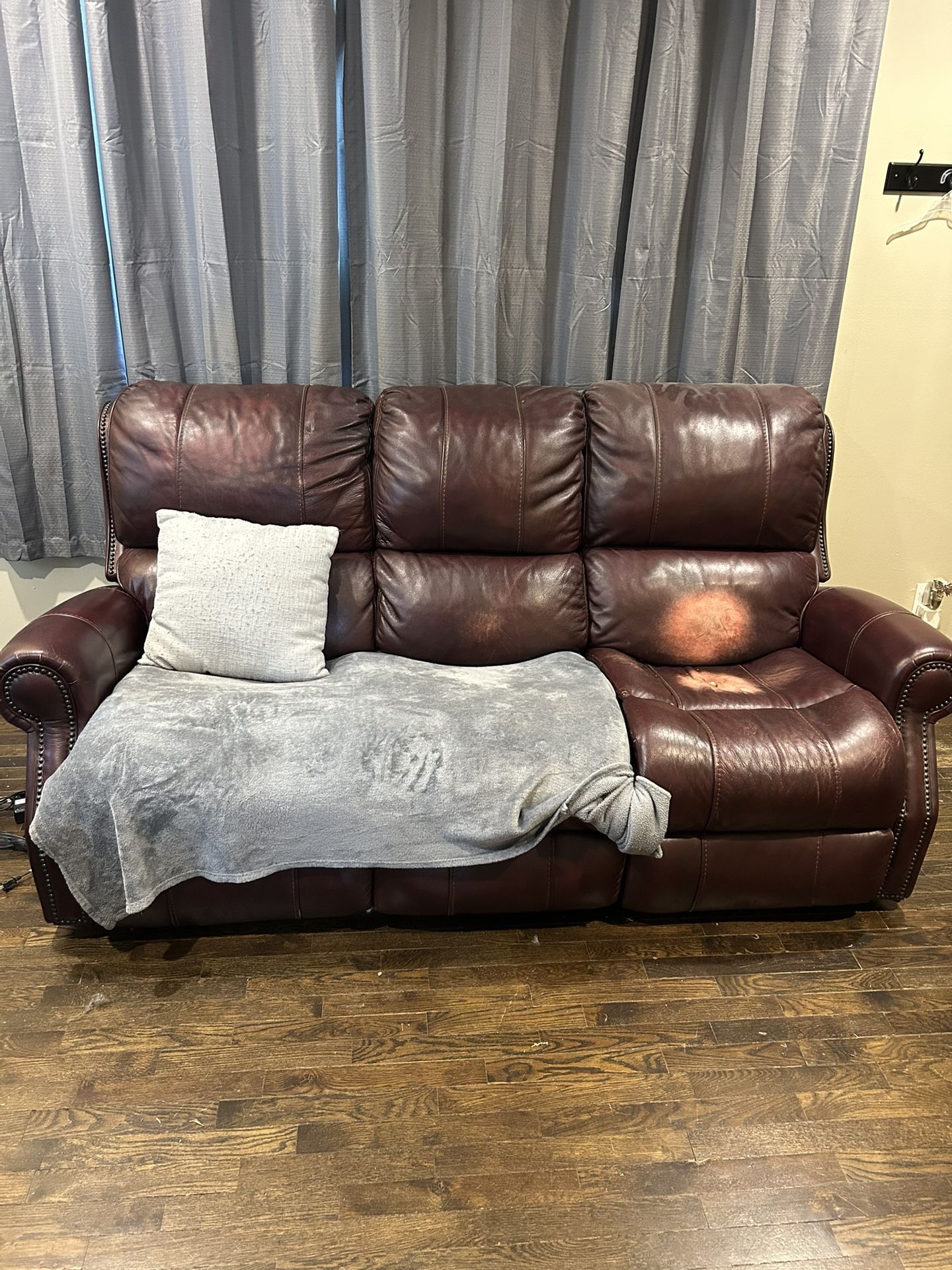 Free Couch And Chair