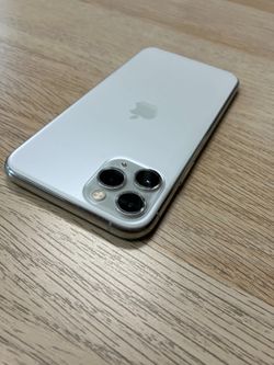 iPhone 11 Pro Max - Unlocked - 256GB 