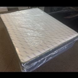 QUEEN MATTRESS & BOX SPRING 
