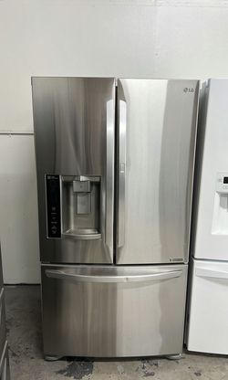LG Stainless Steel French Door Refrigerator with IceMaker