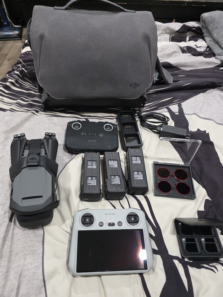 Dji Mavic 3 Flymore Combo