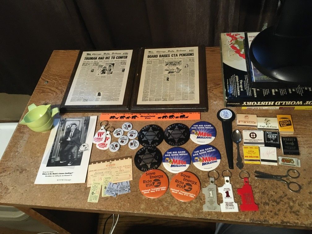 Big Lot Of Chicago Illinois Advertising And Souvenir Items Mega Millions RTA State Trooper Pins Buttons Matchbooks Full List