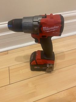 Milwaukee Drill with M18 Battery