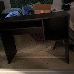 Small Desk With Cubby