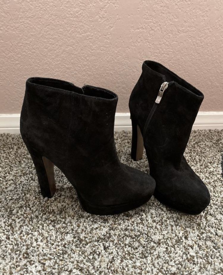 Cute black heels boots