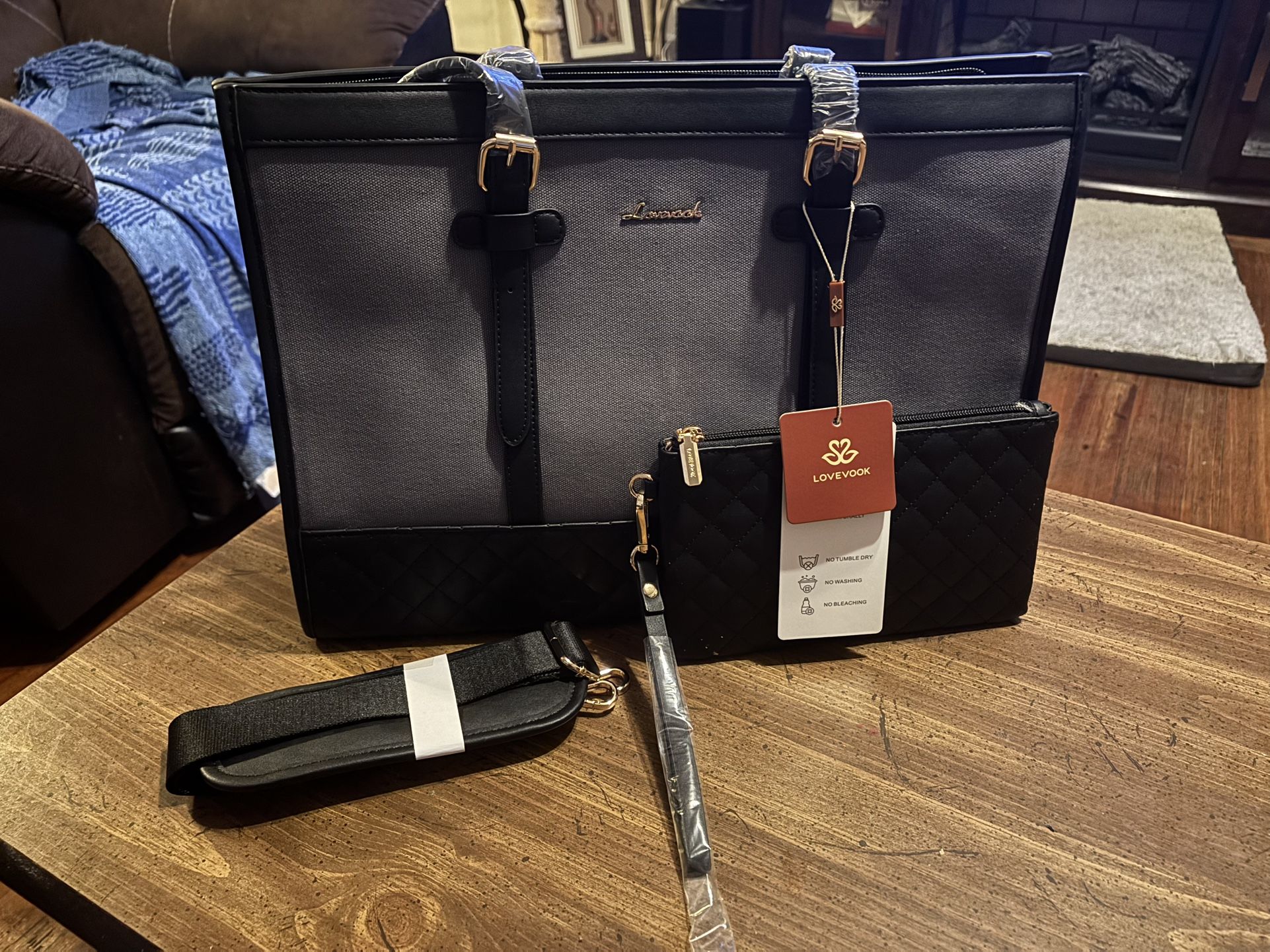 Brand new purse