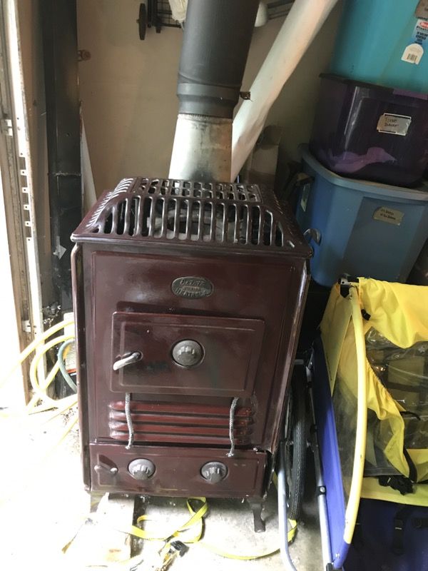 Antique Estate Junior Heatrola Wood Burning Stove #15