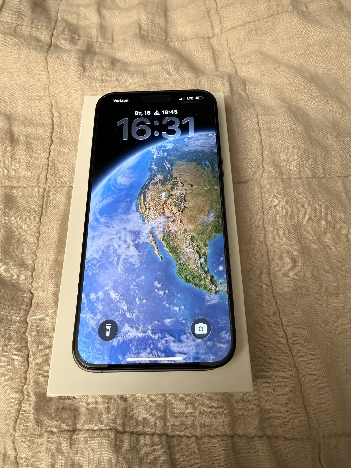 iPhone 15 Pro Max 256GB – Black Titanium (Unlocked)