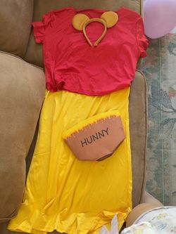 Winnie the Pooh Adult Costume – Size Larg