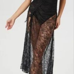 FOREVER 21 woman black lace dress small size 