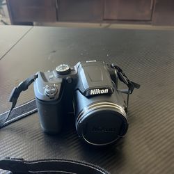 Nikon coolpix b500