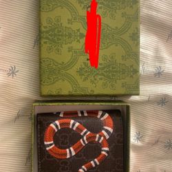 gucci wallet