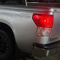 Tundra Tonneau Cover Hard Fiberglass