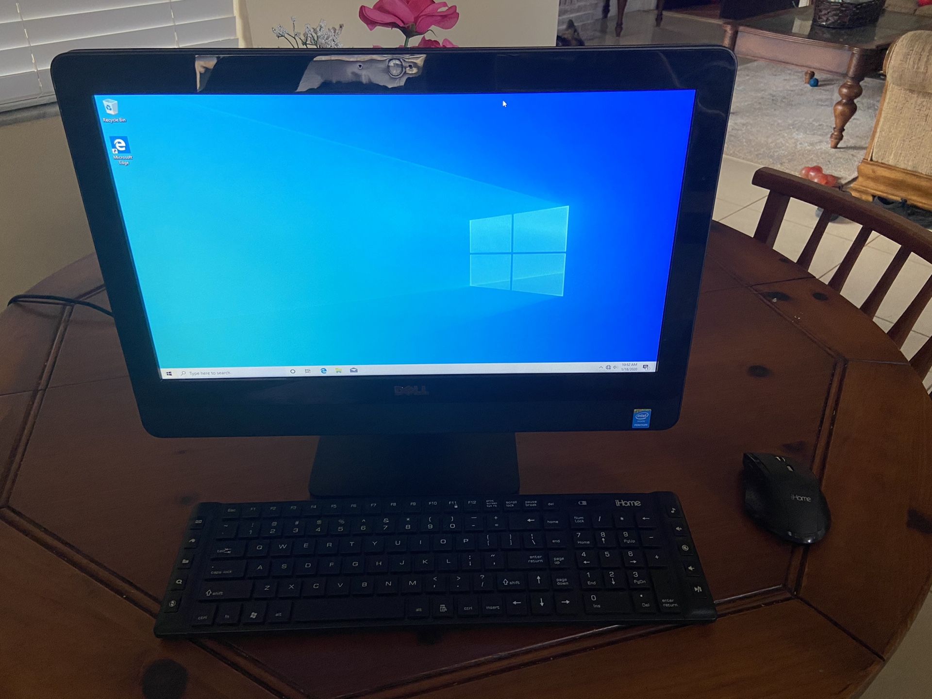 Dell all in one computer with Logitech speakers