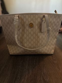 pink purse