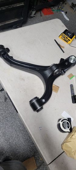 2006----2015 Jeep Grand Cherokee Front Left Lower Lower Control Arm