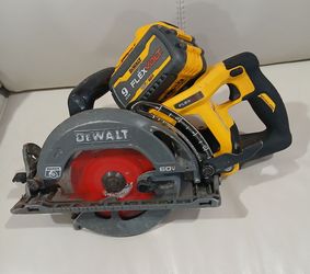 DEWALT Flexvolt 60V Max.Worm Drive Style 7-1/4" Circular Saw.. ,with 9.0 Flexvolt battery used ,,$275