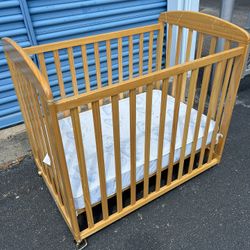 Baby Crib with Mattress