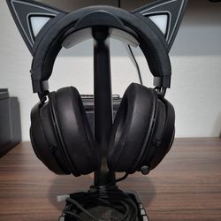 Razer Kraken Kitty RGB USB Gaming Headset PC