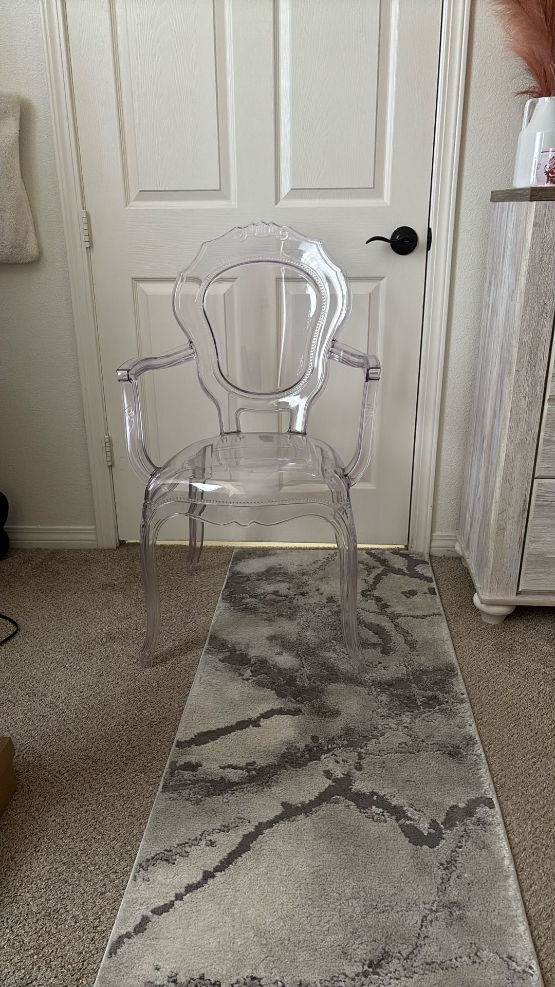 Acrylic Ghost Chair 