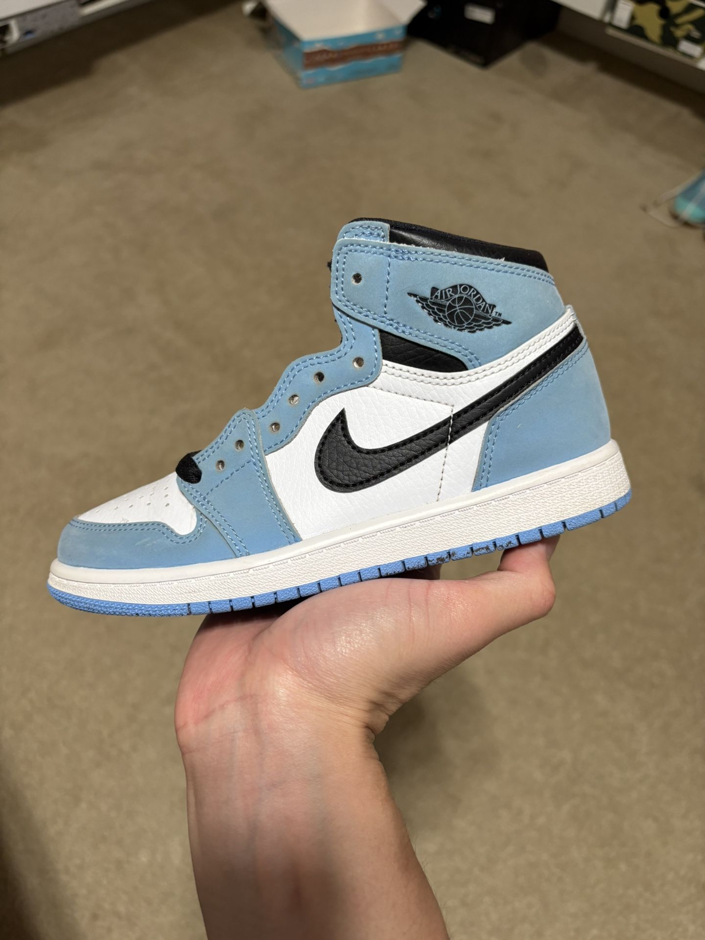 Size 1.5Y - Air Jordan 1 Retro High OG University Blue UNC (PS)