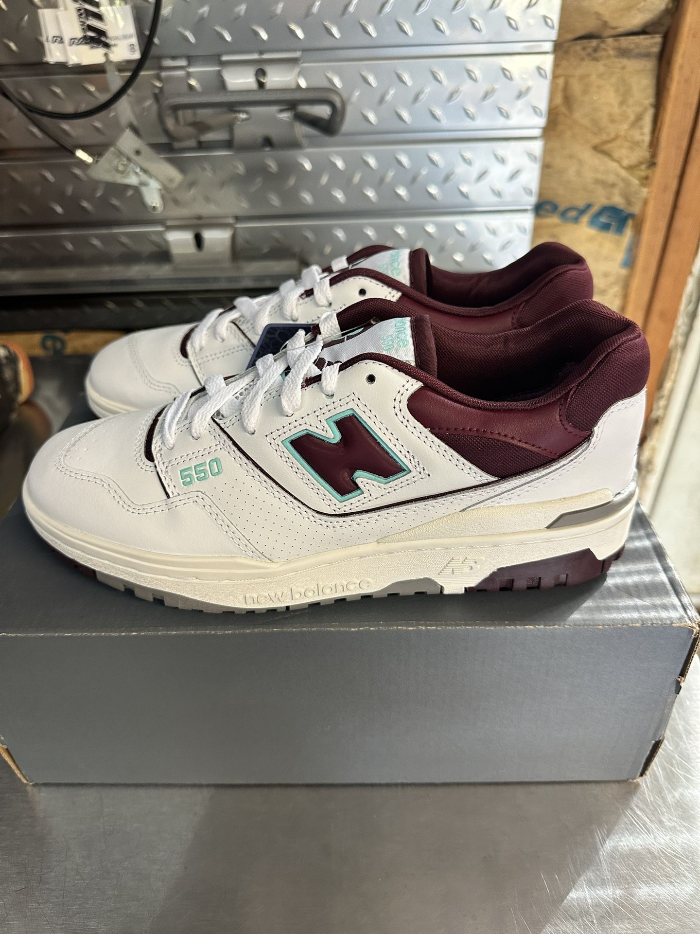 New Balance 550 (Burgundy) Size 7.5 Men’s