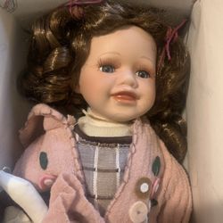 Duck House Heirloom Dolls 12" LORENA Limited Edition New in Box