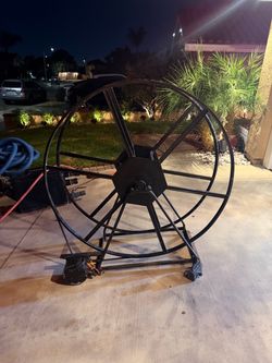 Electric metal hose reel