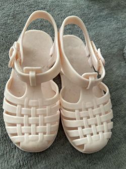9c Sandals