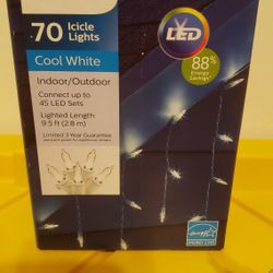 Christmas Lights, Philips Cool White, 70 Icicle Lights, Indoor/outdoor, 9.5 Ft