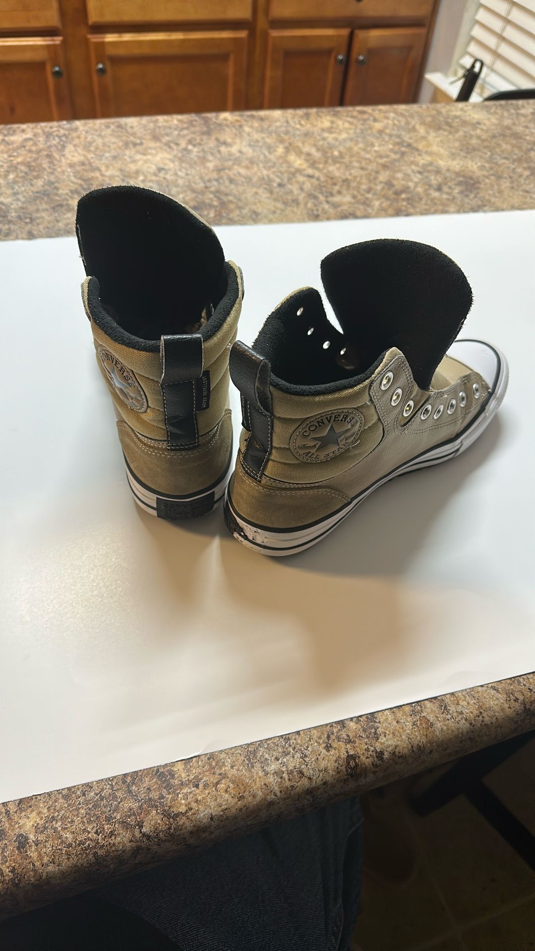 CONVERSE CHUCK TAYLORS HIGH TOP CANVAS
