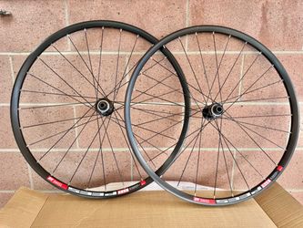 🔊🔥 DT Swiss 533d Wheelset (Shimano Hubs) – Excellent Condition | Like New 👍👍