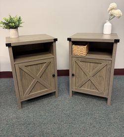 Set of 2 Nightstands - Grey