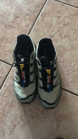 Salomon goretex size 9