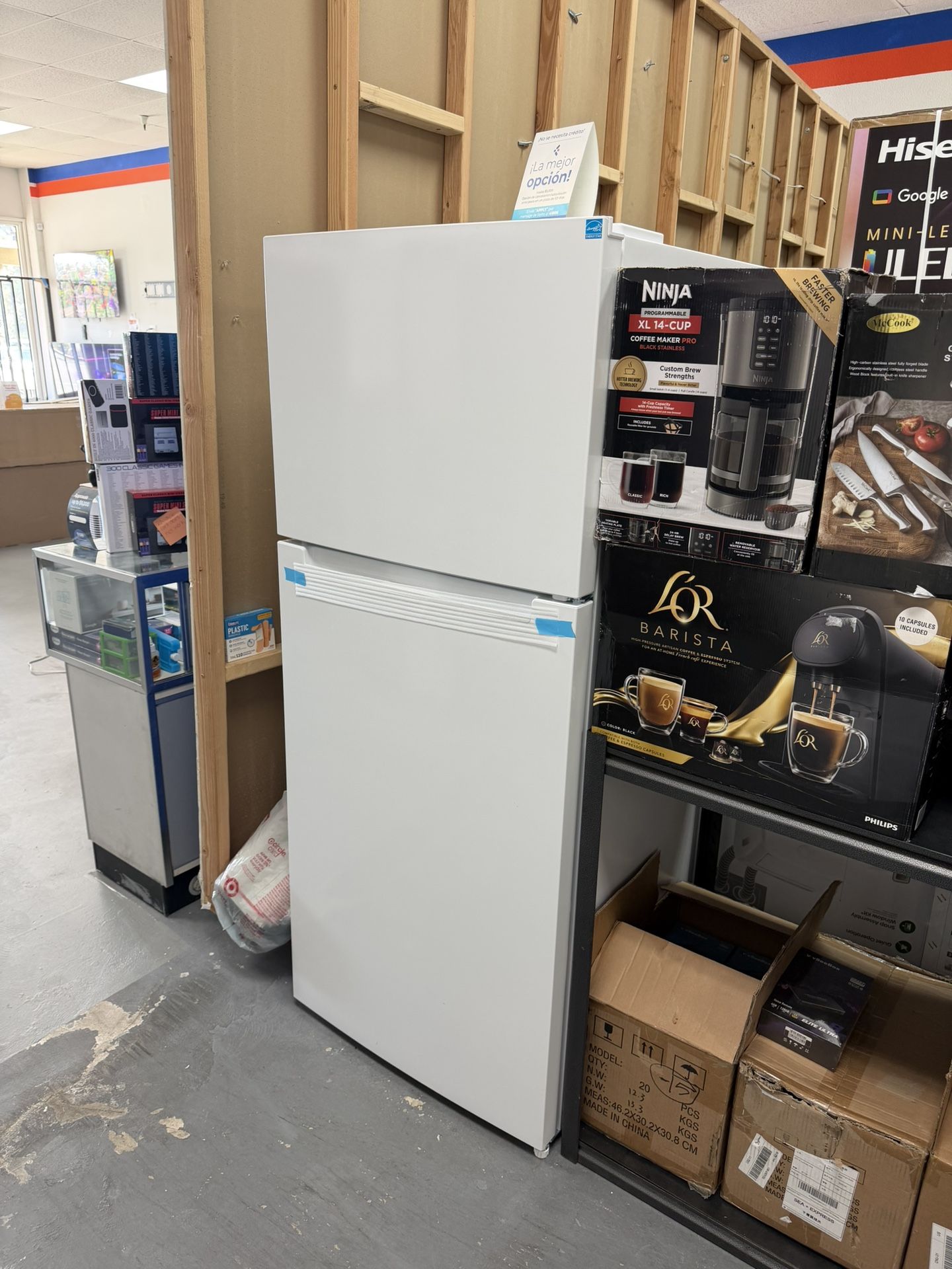 Element Top Freezer Refrigerator 17.6 Cubic Feet Icemaker Ready (We Carry Icemakers)