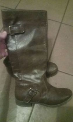 girls size 2 1/2 Nine west dark brown boots